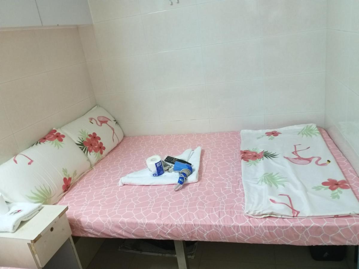 Unique Hostel Хонконг Екстериор снимка
